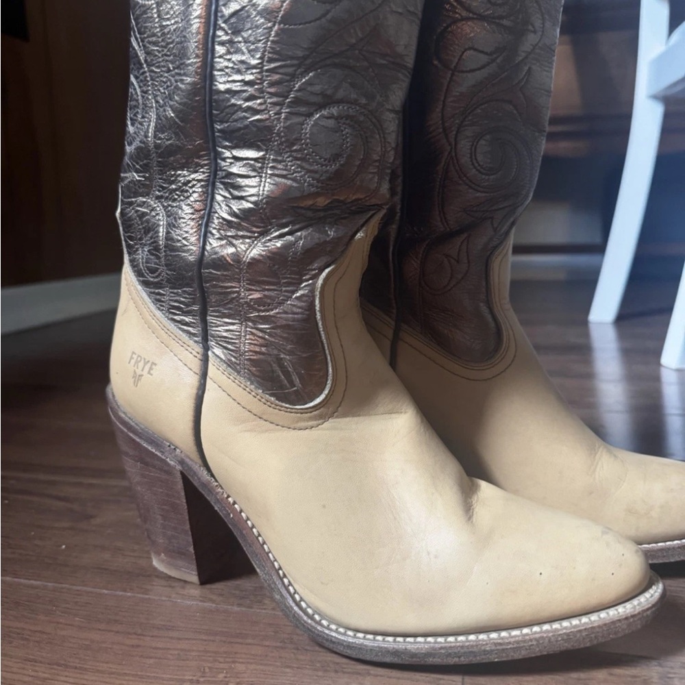 Vintage Frye Tall Western Boots Women’s 8 B Made USA Two-Tone Leather Heeled - Picture 3 of 14